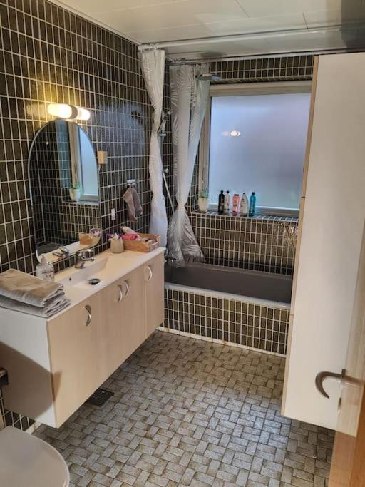 Family Friendly Apt B, 900M To Lego House, Parking, Legoland, Lalandia Billund Exterior foto